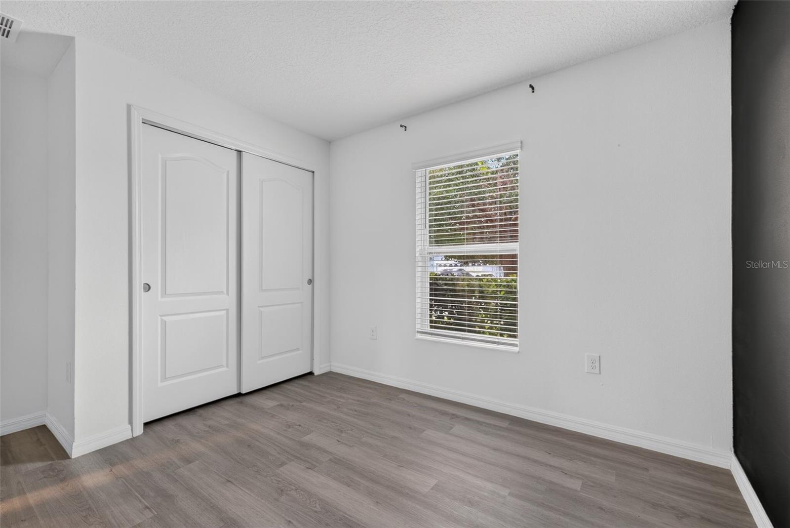 1097 Augustus Dr Property Photo 16
