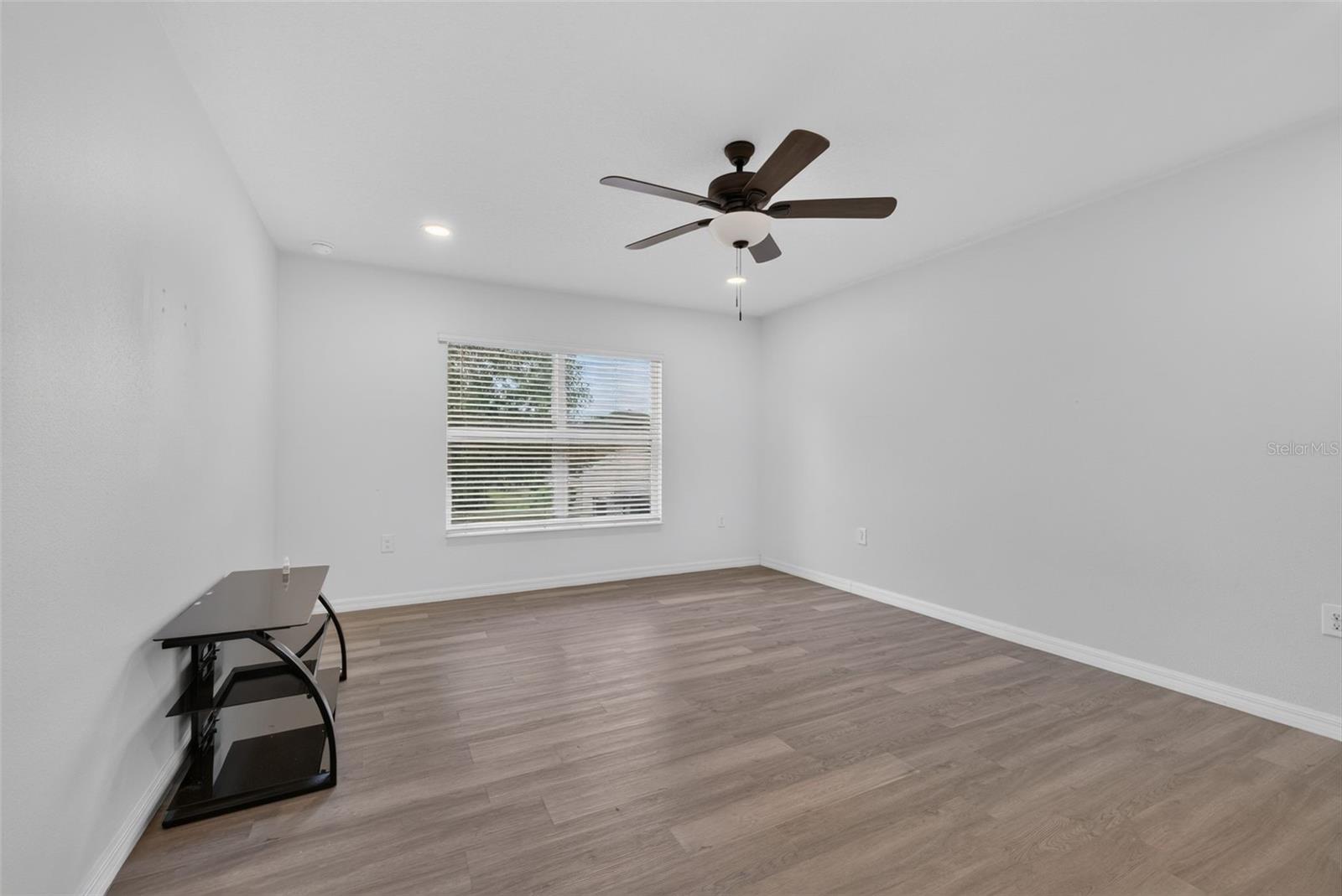 1097 Augustus Dr Property Photo 25