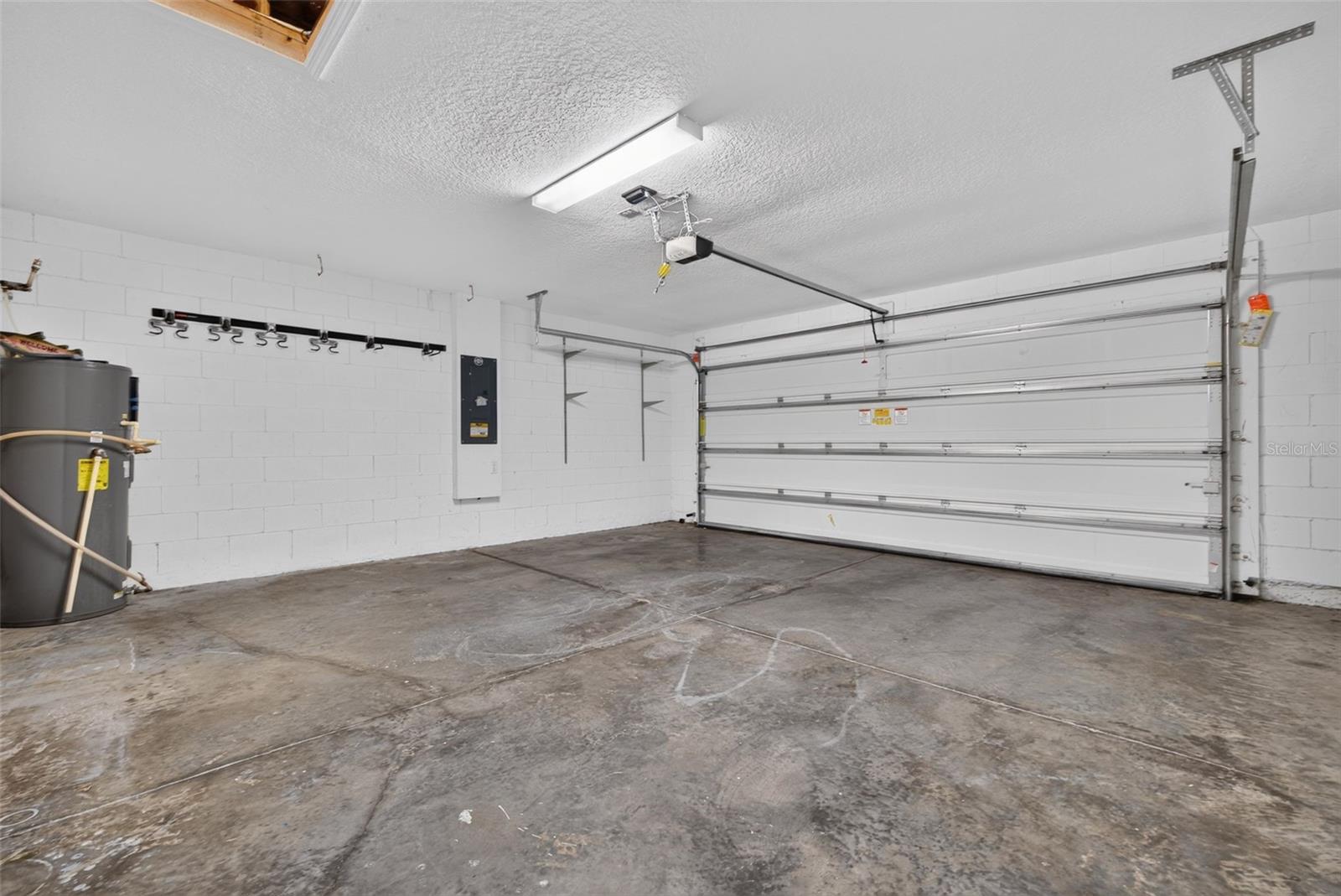 1097 Augustus Dr Property Photo 33