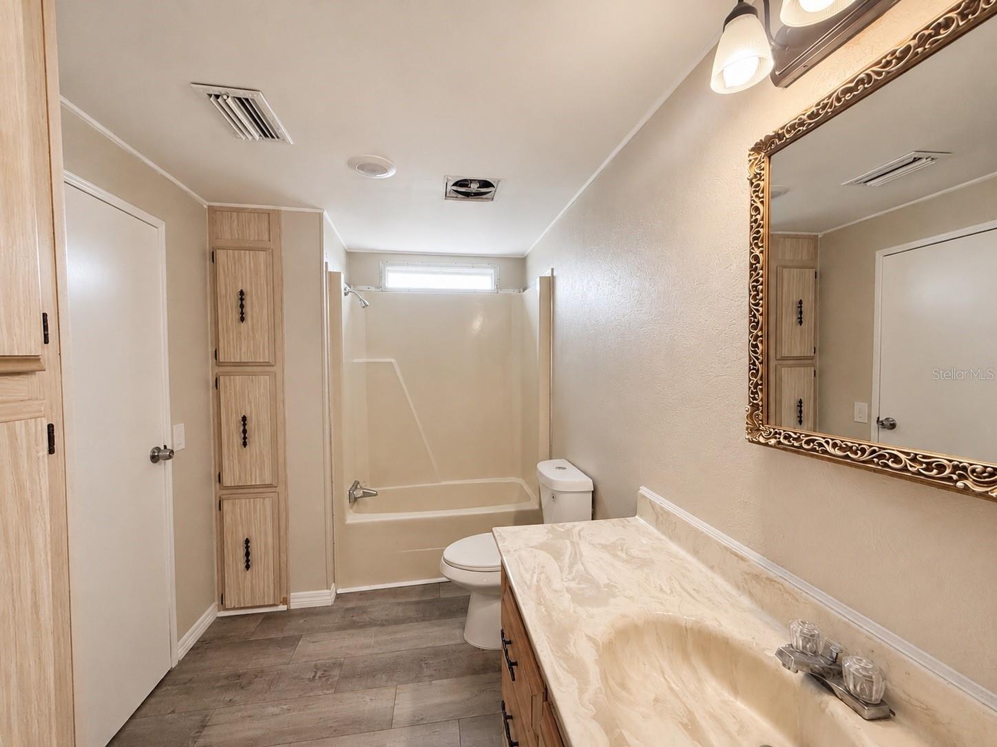 347 Canal Ct Property Photo 16