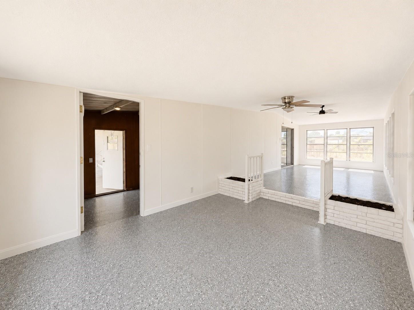 347 Canal Ct Property Photo 22