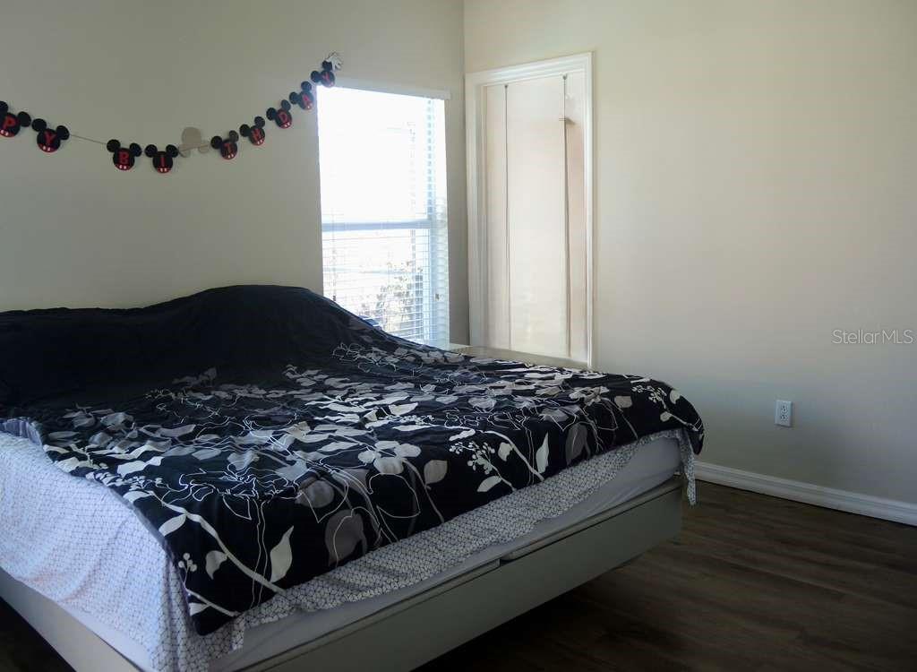 16732 Glenbrook Blvd Property Photo 8