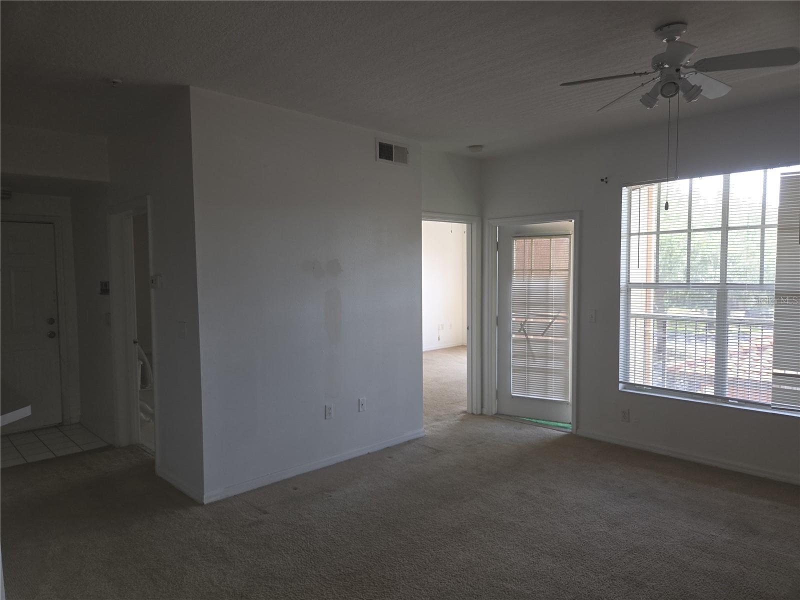 5566 Metrowest Blvd #2-205 Property Photo 4