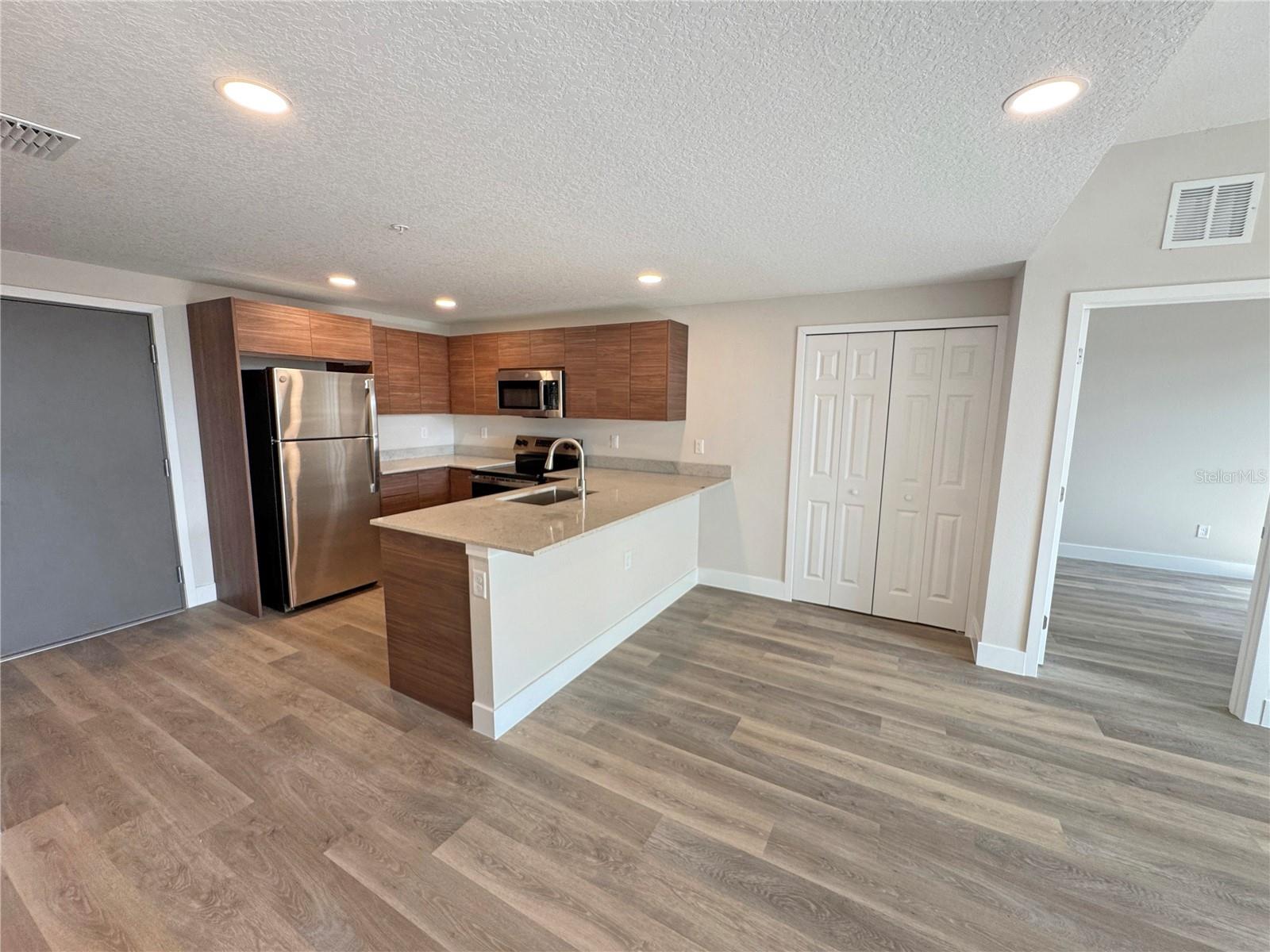 4424 S Texas Ave #1-320 Property Photo 5