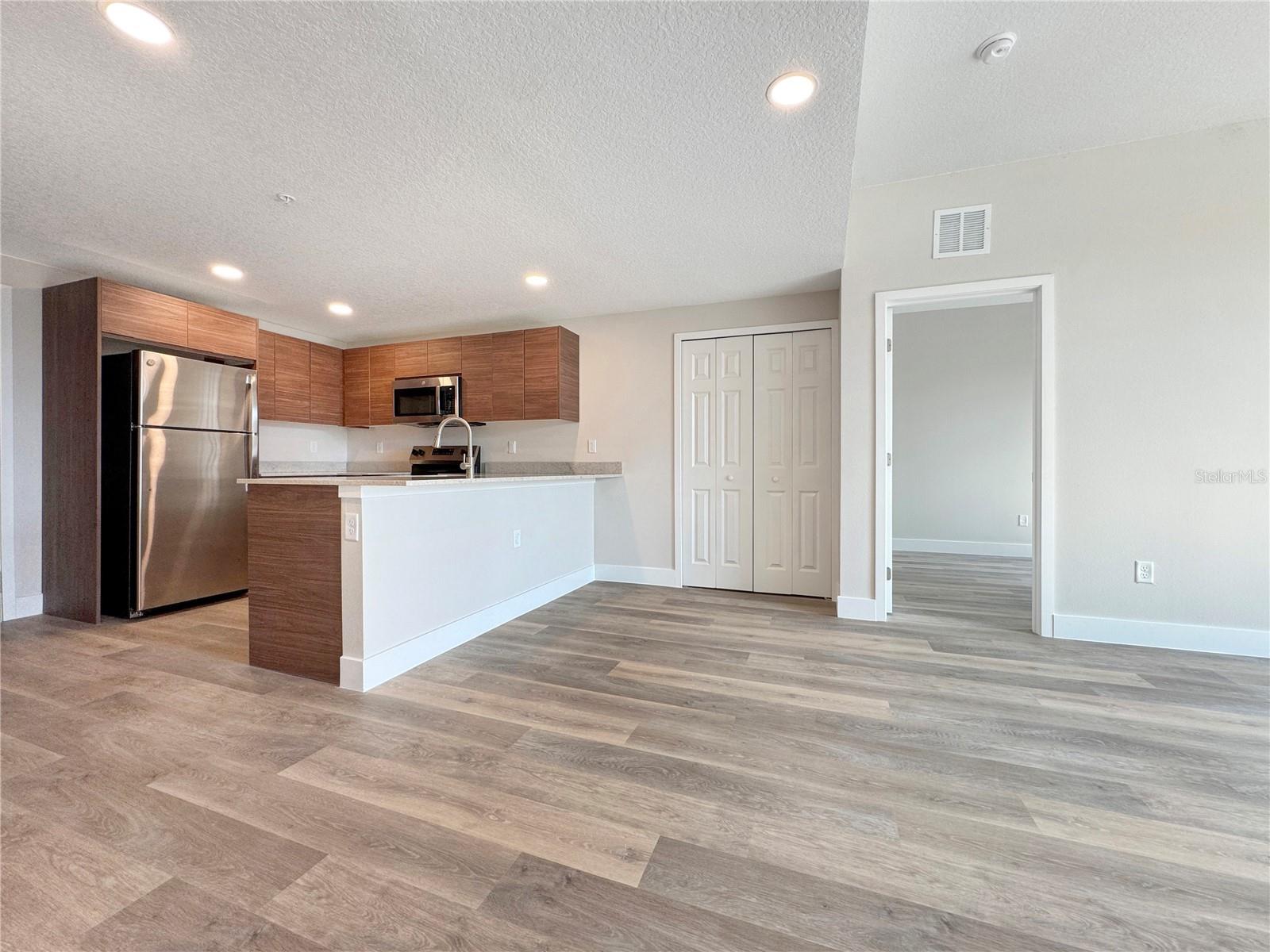 4424 S Texas Ave #1-320 Property Photo 8