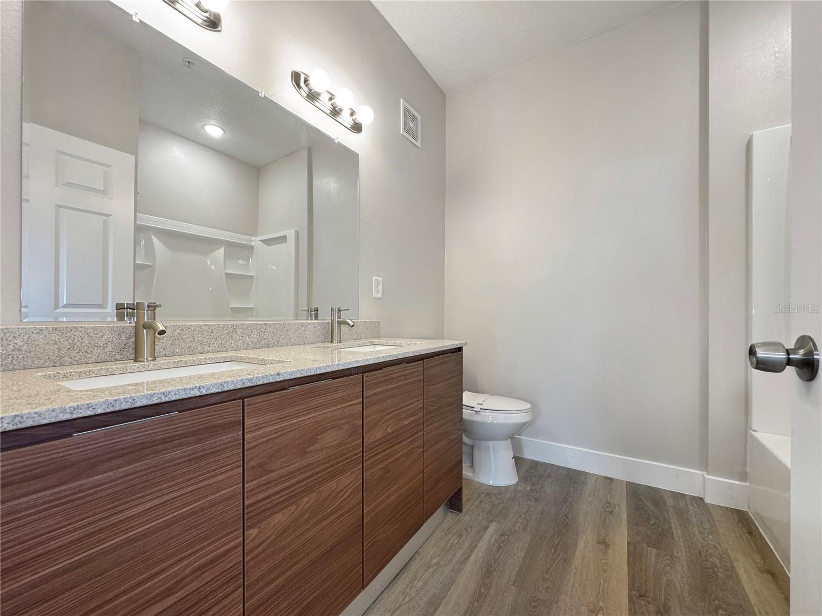 4424 S Texas Ave #1-320 Property Photo 13