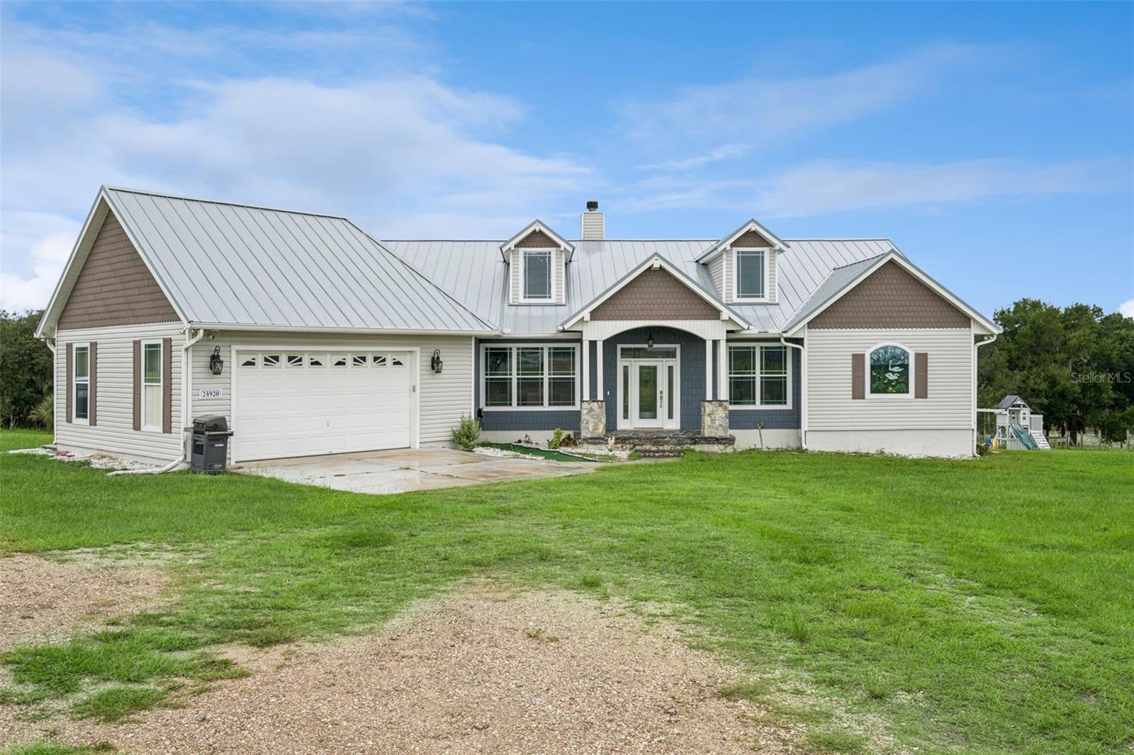 24920 Se Highway 450 Property Photo 1