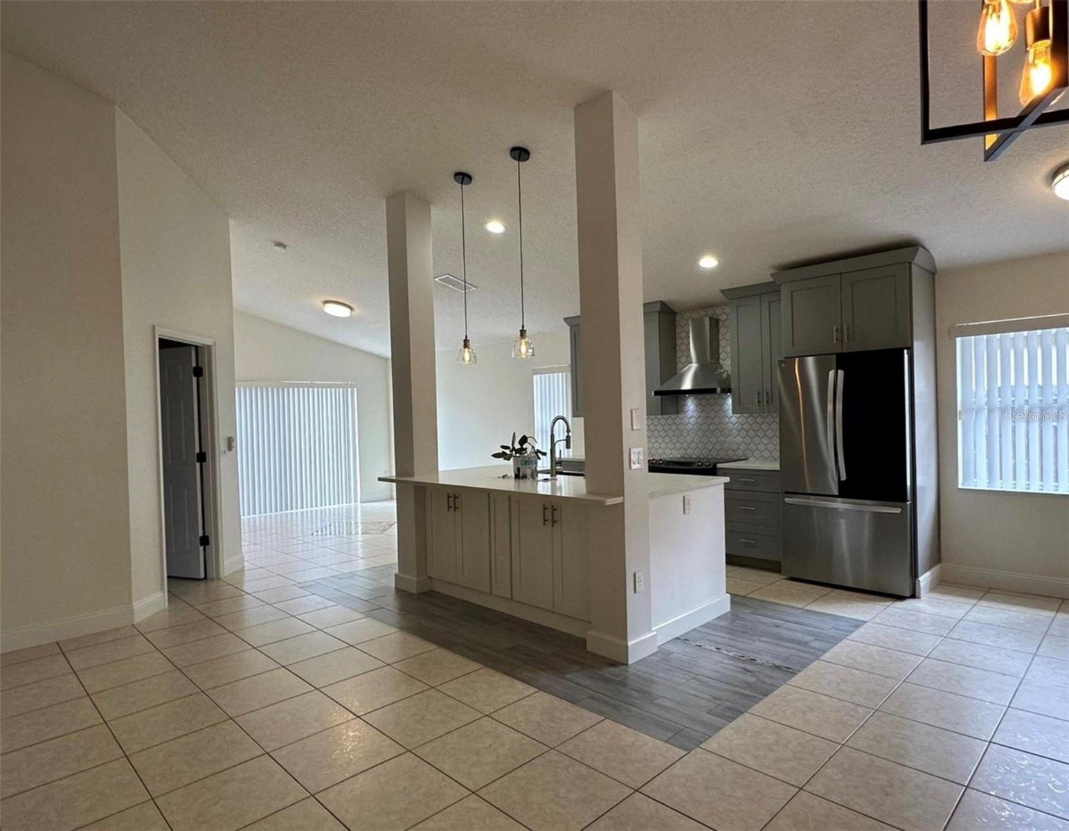 10707 Flycast Cir Property Photo 4