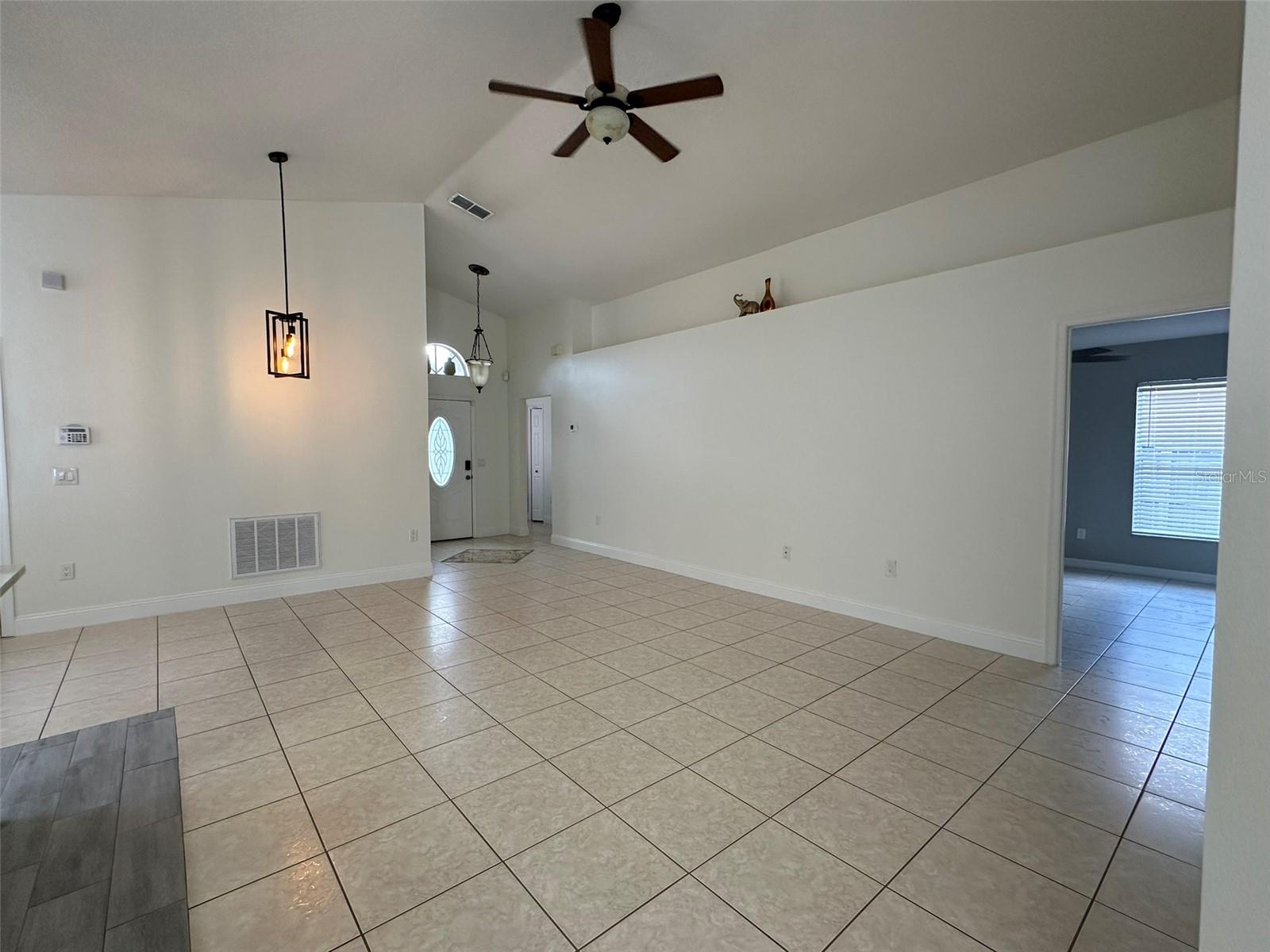 10707 Flycast Cir Property Photo 5
