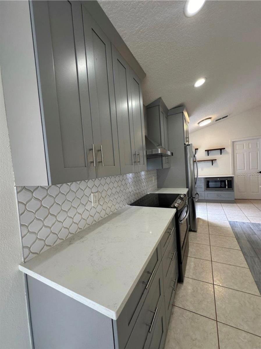 10707 Flycast Cir Property Photo 19