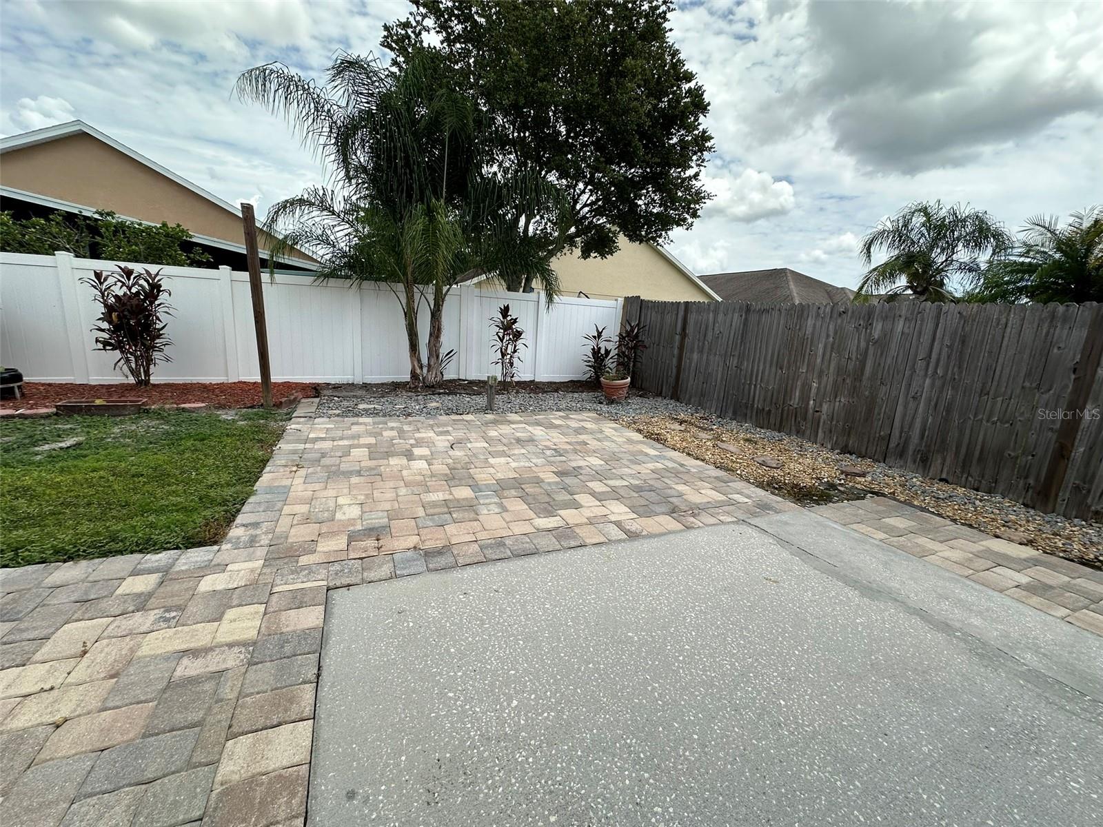 10707 Flycast Cir Property Photo 31