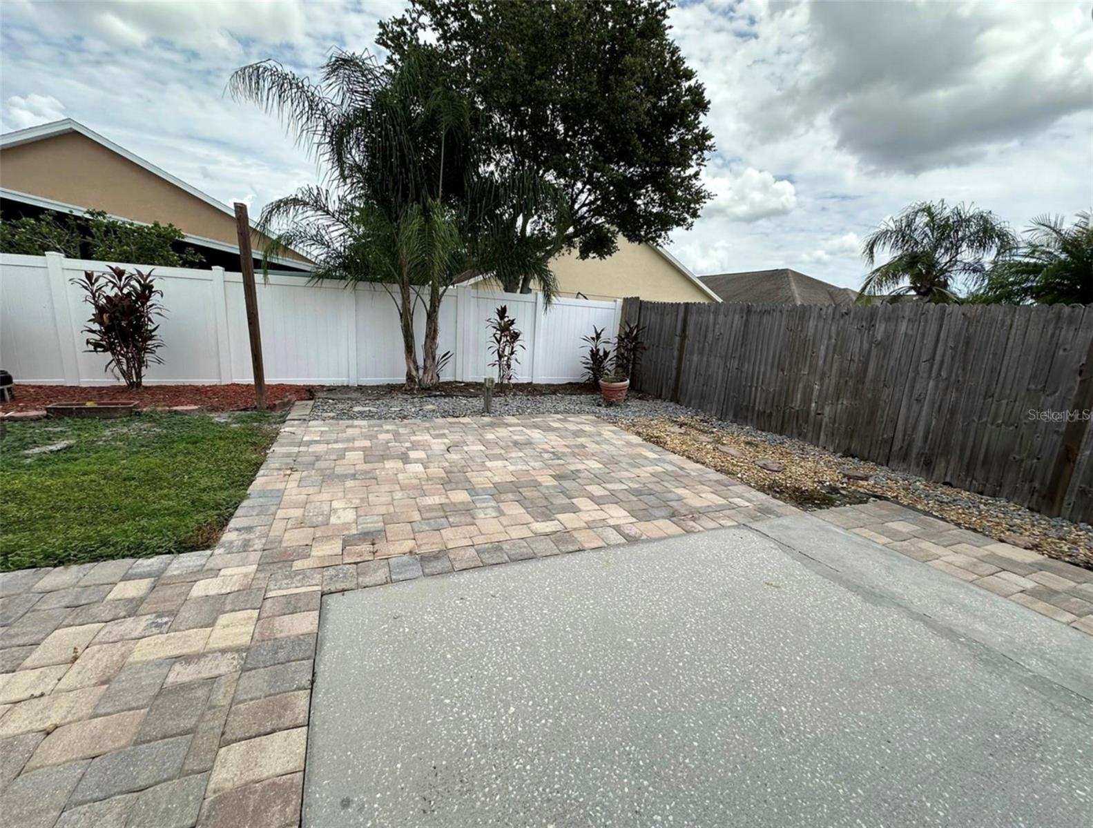 10707 Flycast Cir Property Photo 33
