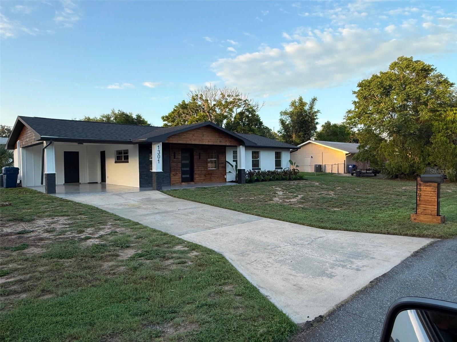1301 NICHOLS DR