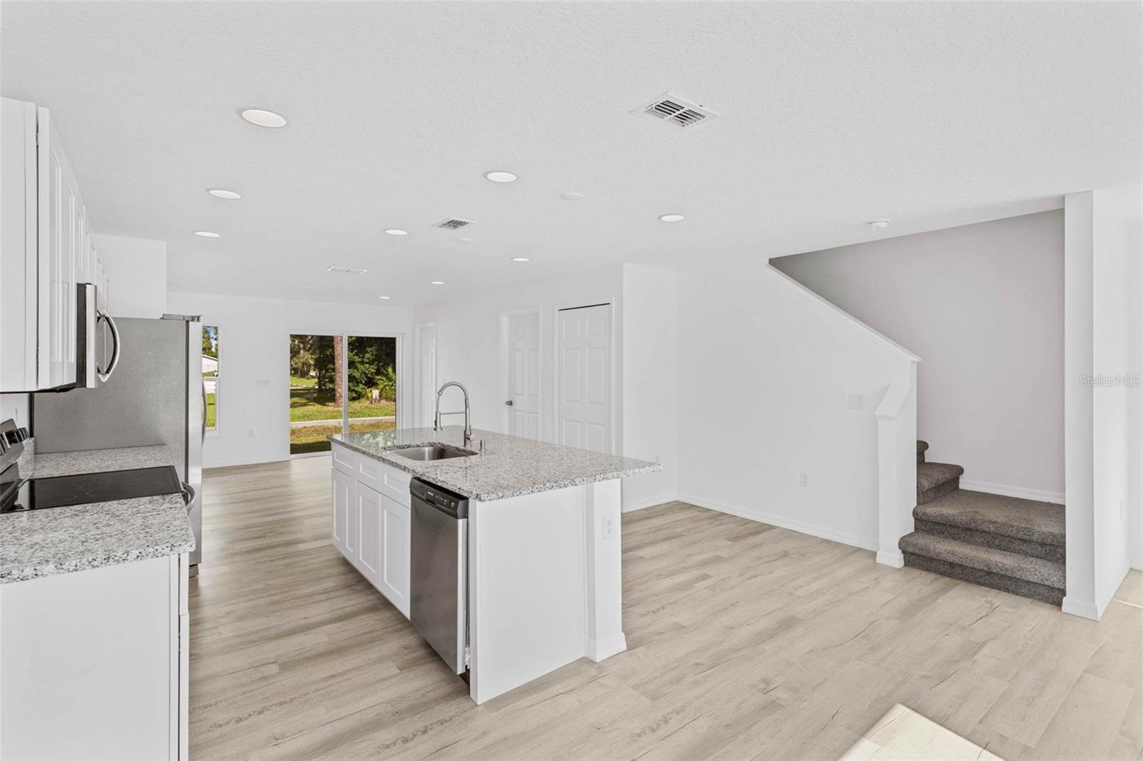 172 Bowie Ln #b Property Photo 8