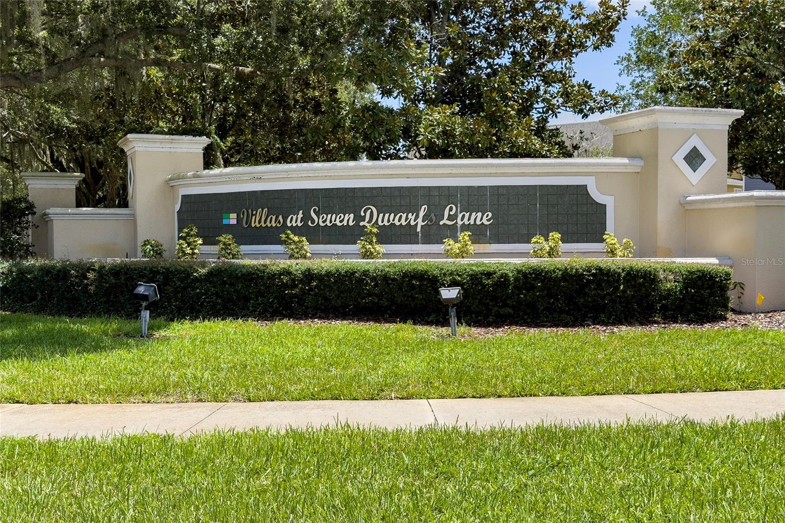 2616 Lodi Cir #104 Property Photo 1