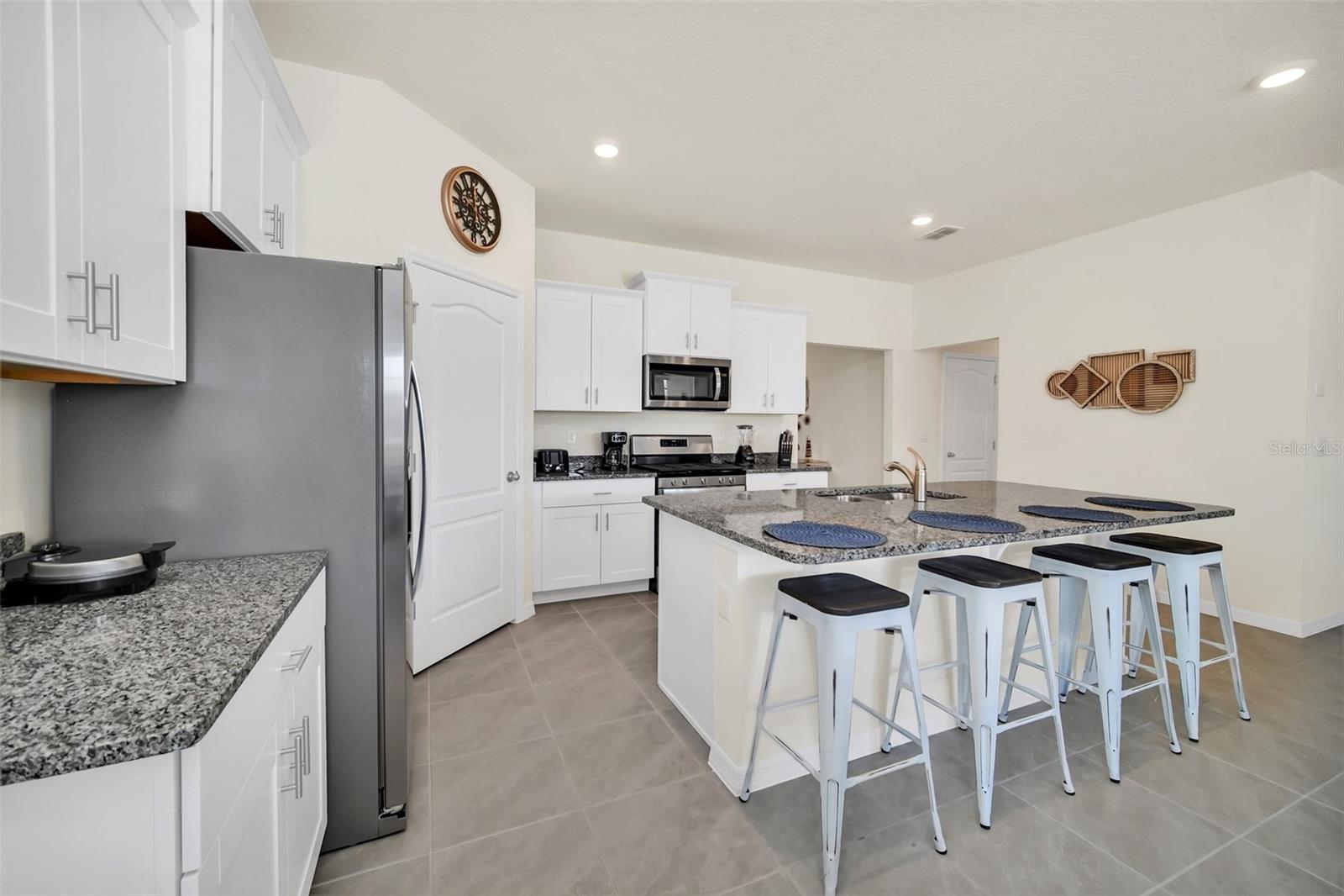 7876 Oak Reflection Loop Property Photo 6