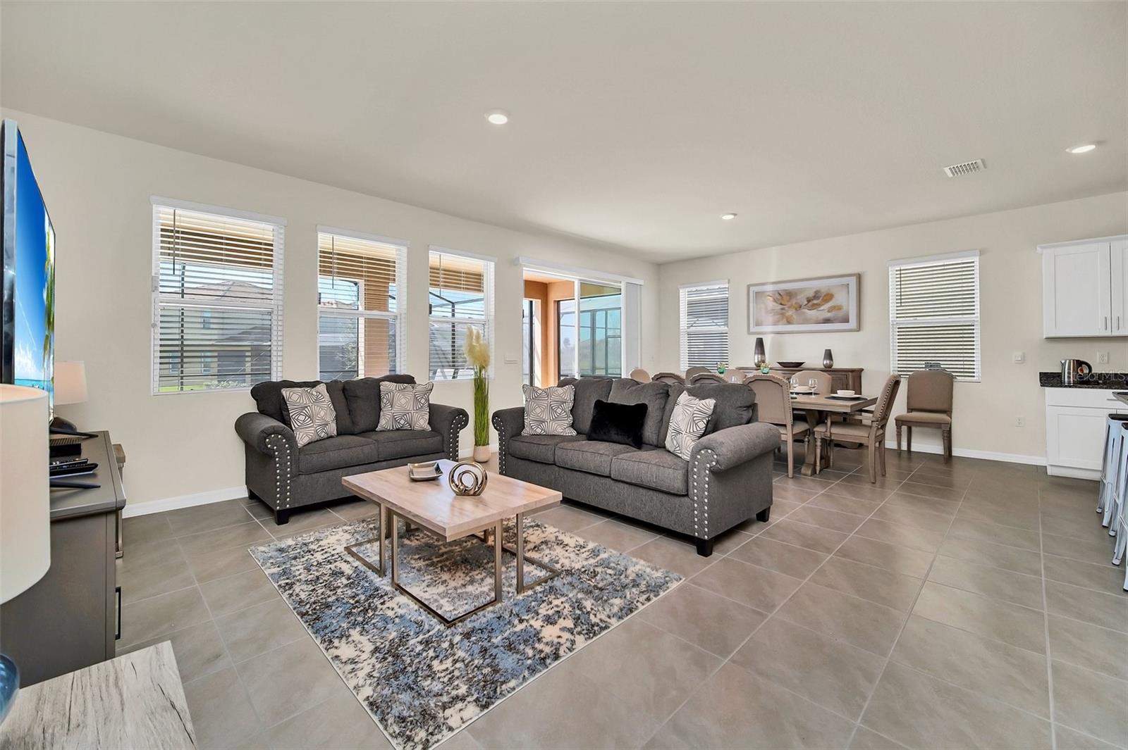 7876 Oak Reflection Loop Property Photo 12