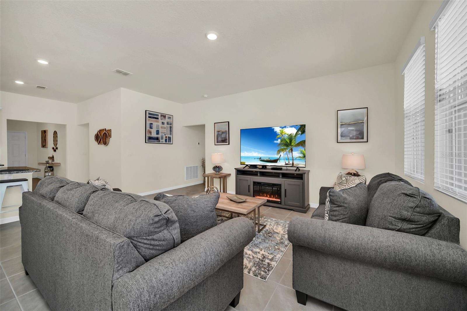 7876 Oak Reflection Loop Property Photo 14