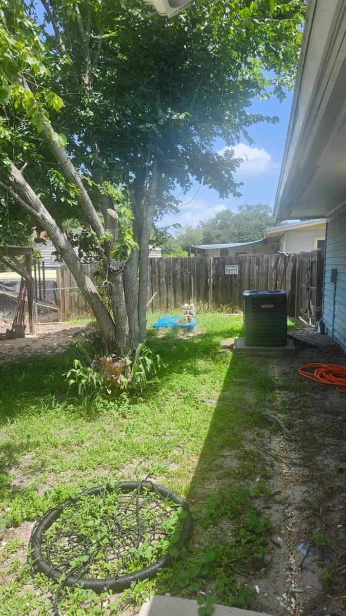2545 Stratford Drive Property Photo 14