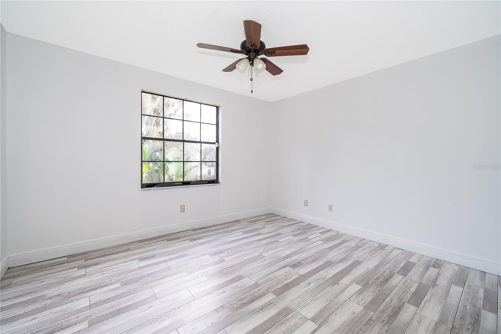 1588 Cypress Woods Cir Property Photo 18