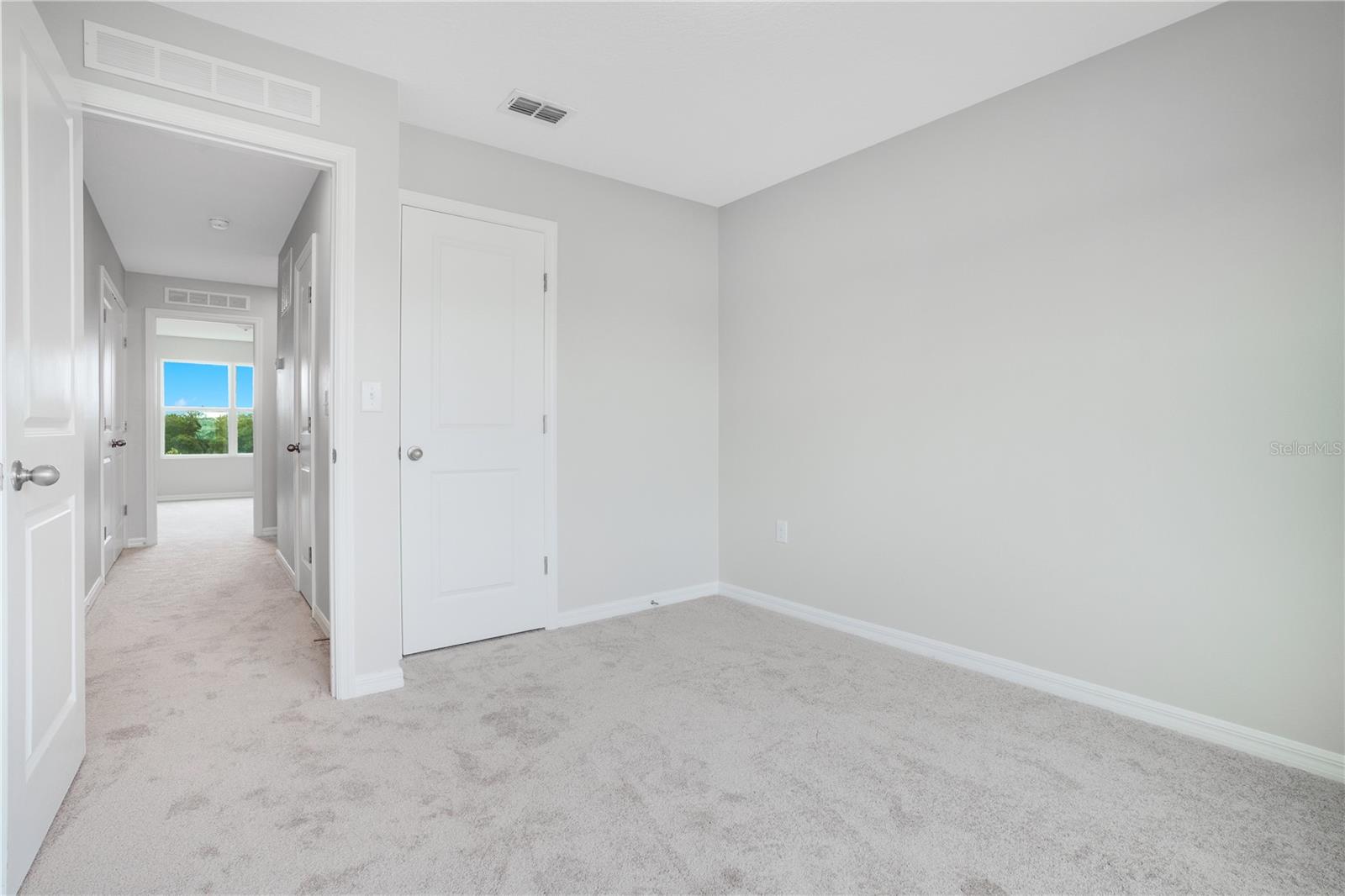1068 Appleton St Property Photo 21