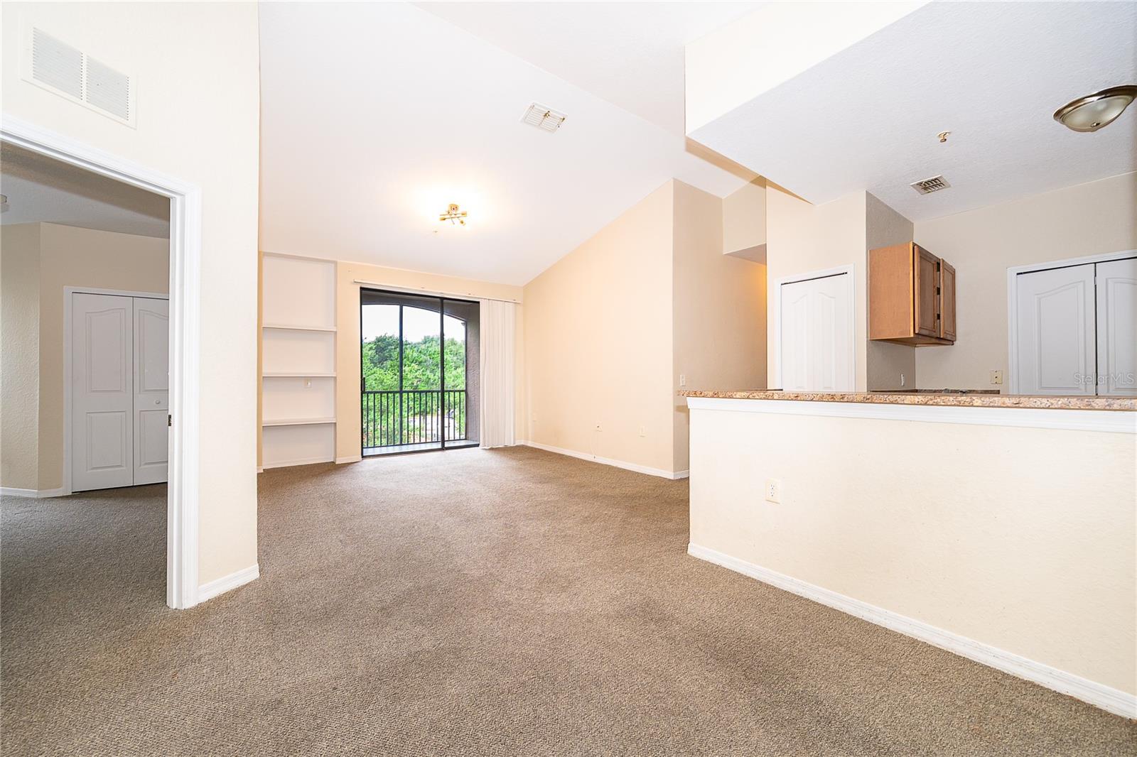 6141 Metrowest Blvd #305 Property Photo 6