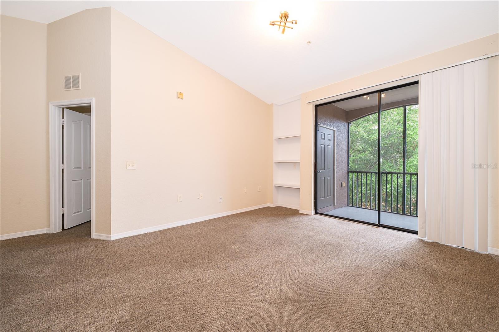 6141 Metrowest Blvd #305 Property Photo 10