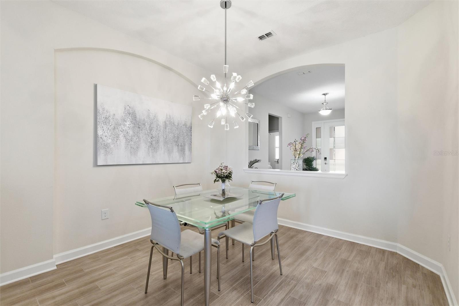 1077 Downswing Pl Property Photo 3