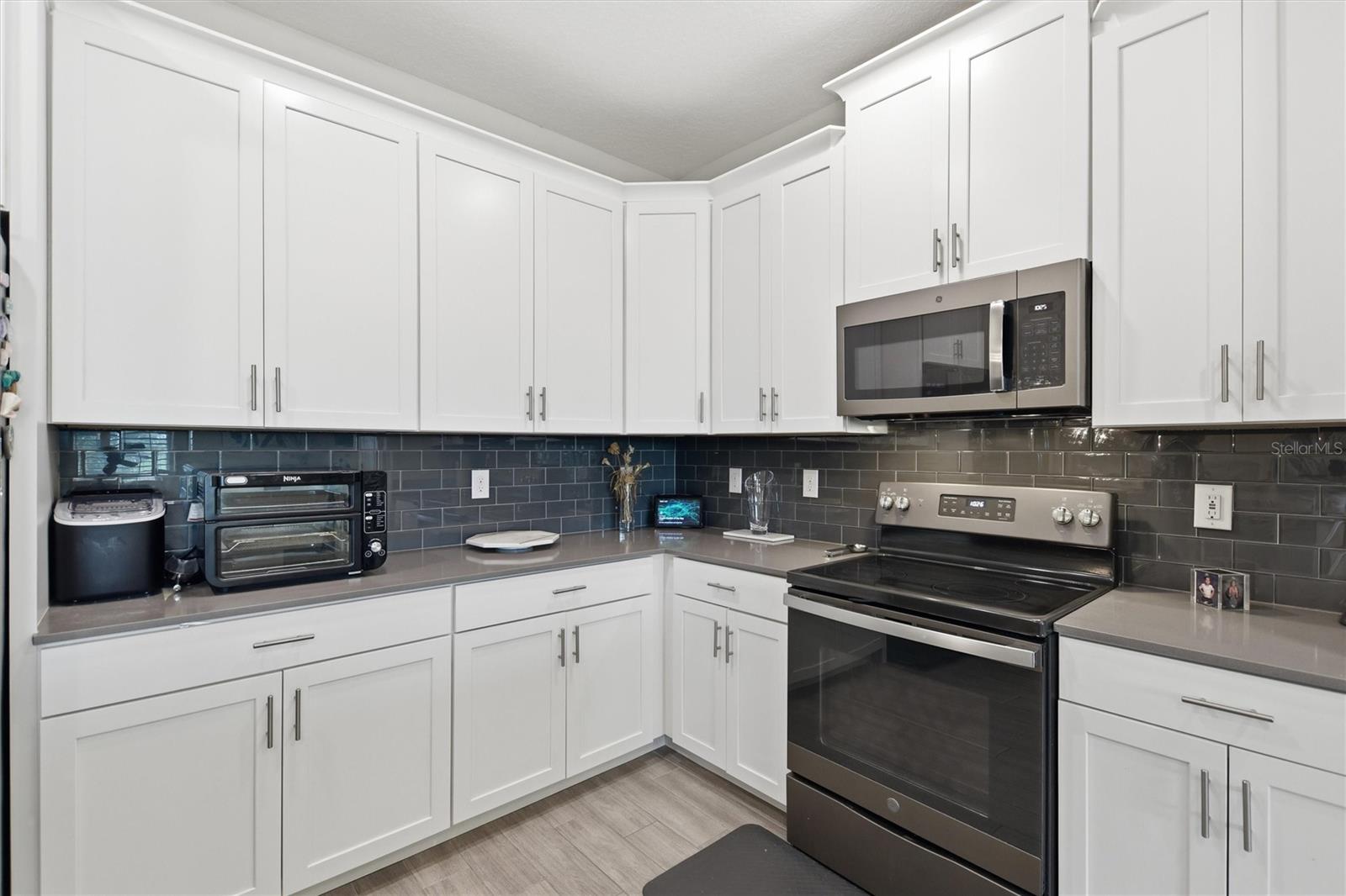 1077 Downswing Pl Property Photo 11