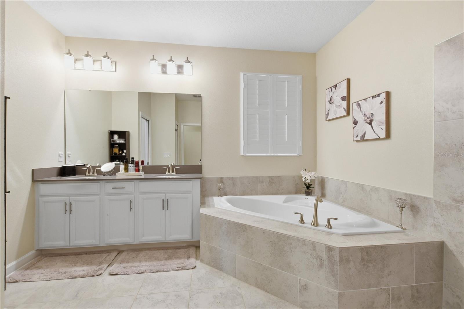 1077 Downswing Pl Property Photo 17