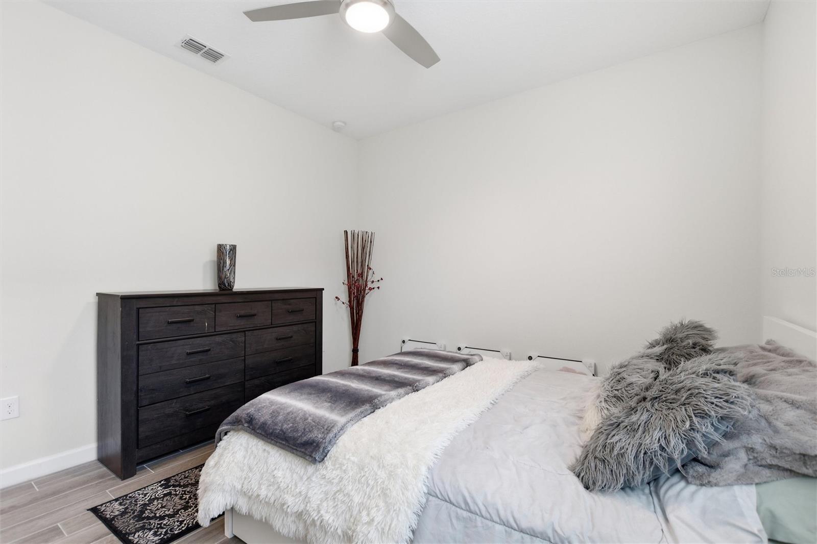 1077 Downswing Pl Property Photo 24