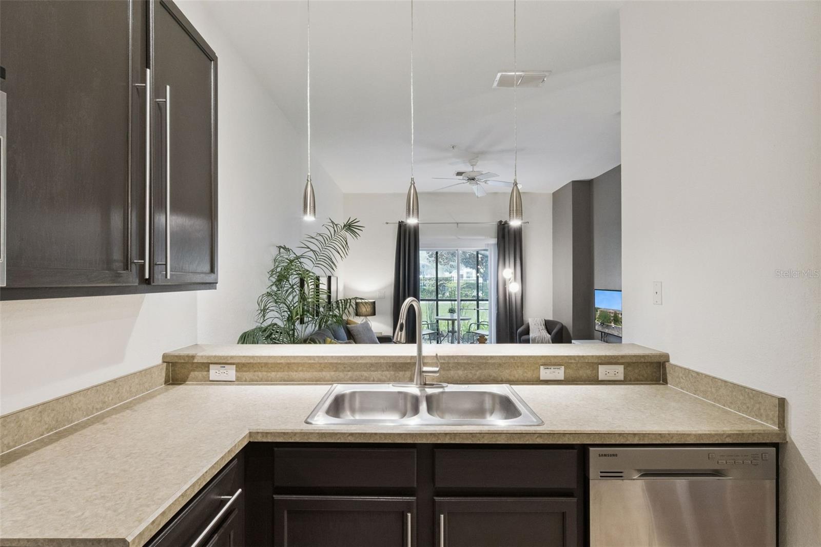 504 Rum Run Property Photo 9