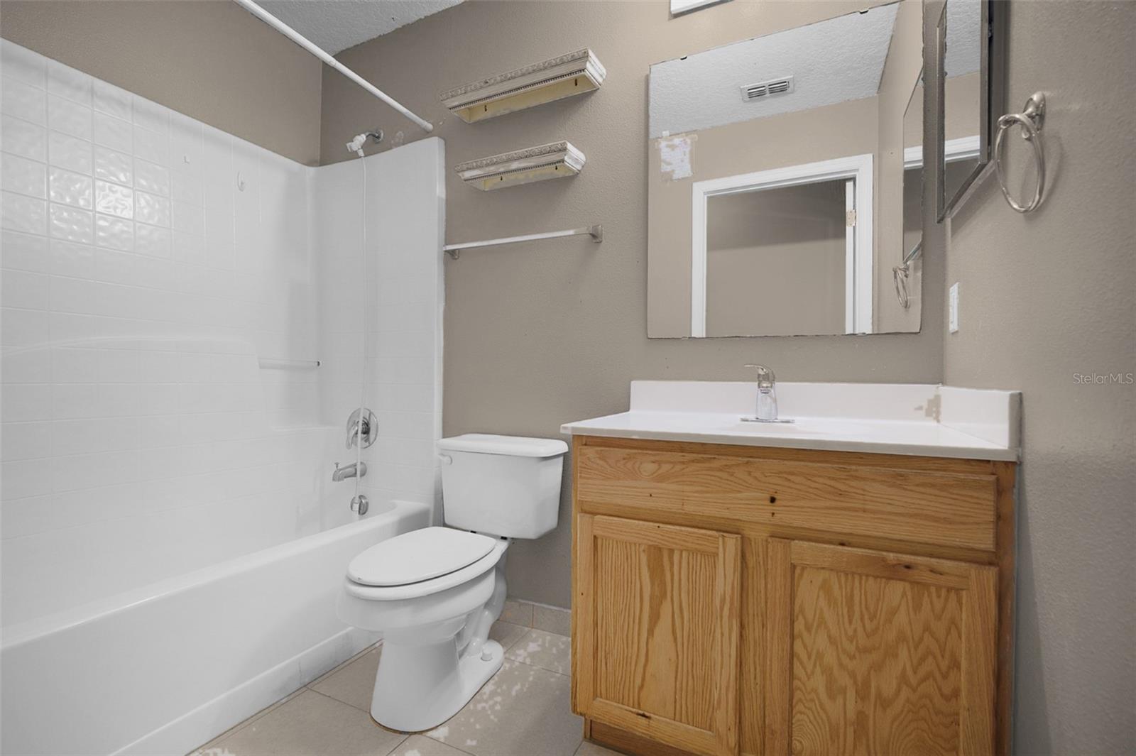 265 Jocelyn Dr Property Photo 11