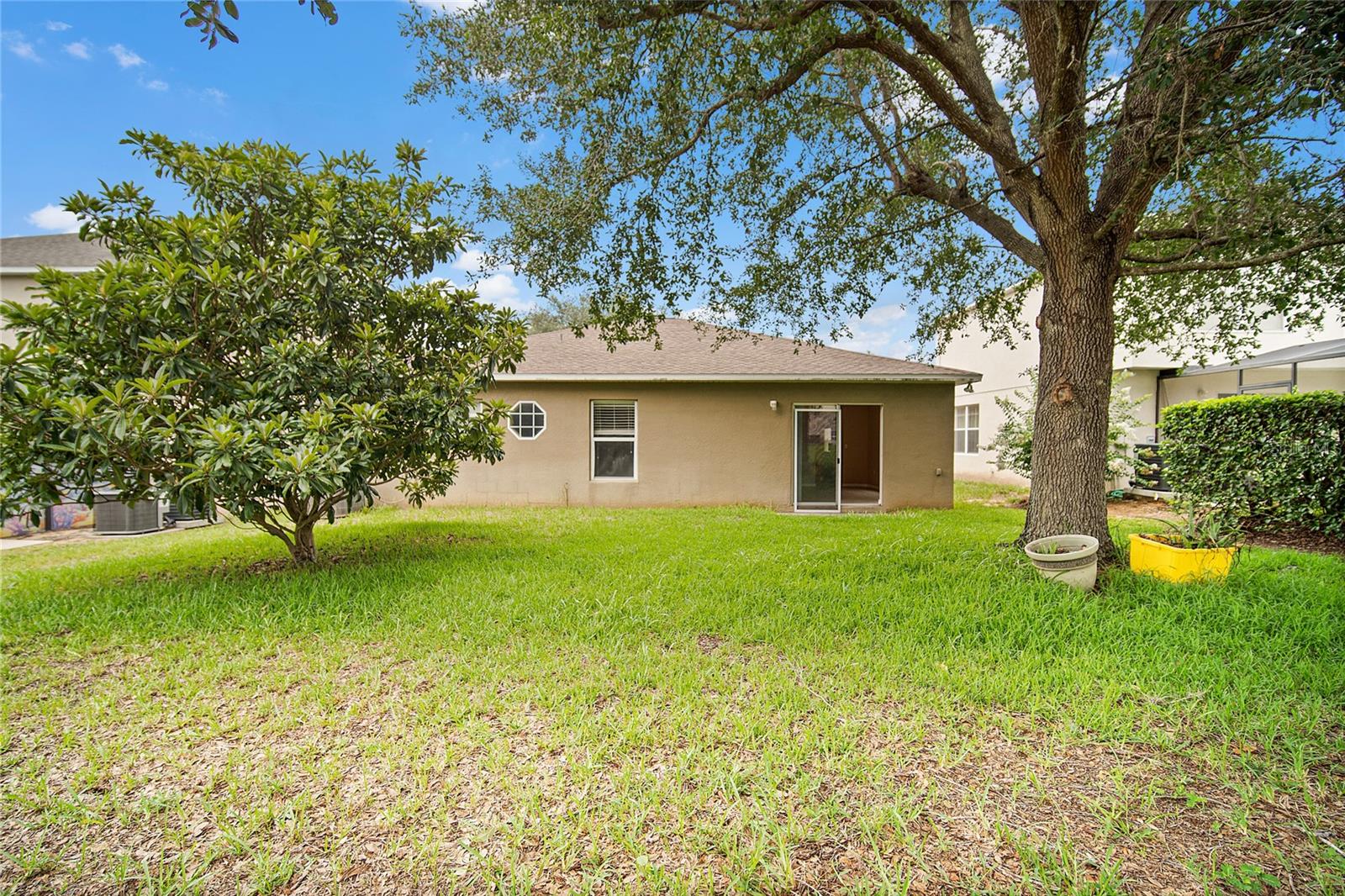 265 Jocelyn Dr Property Photo 32