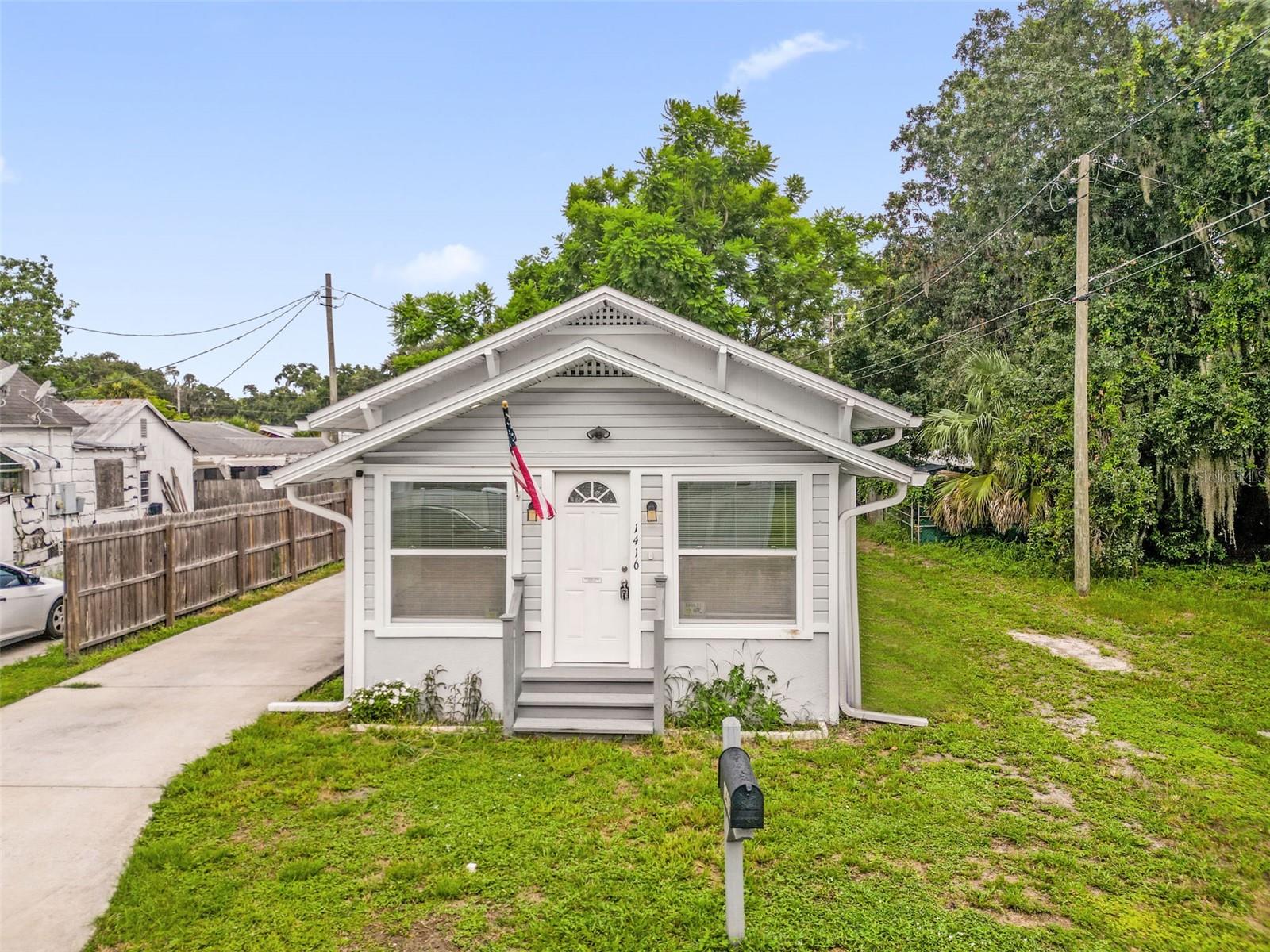 1416 6TH ST Property Photo 1