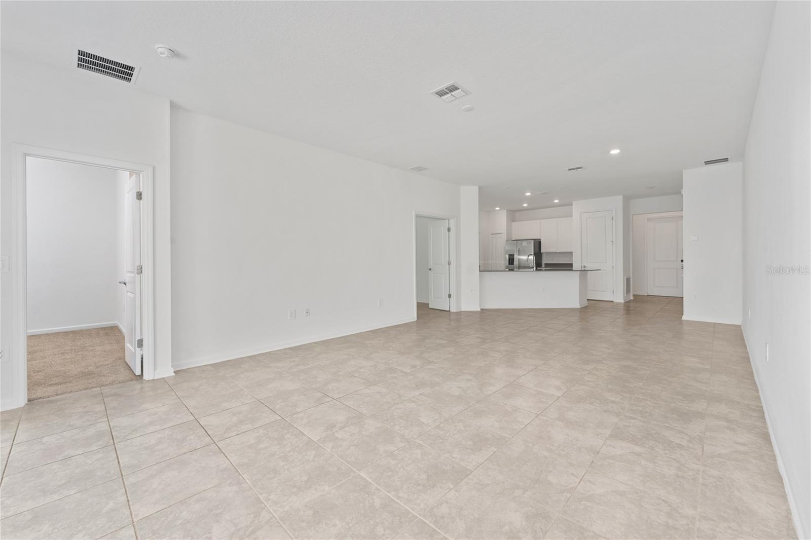 860 Daring Dr Property Photo 11