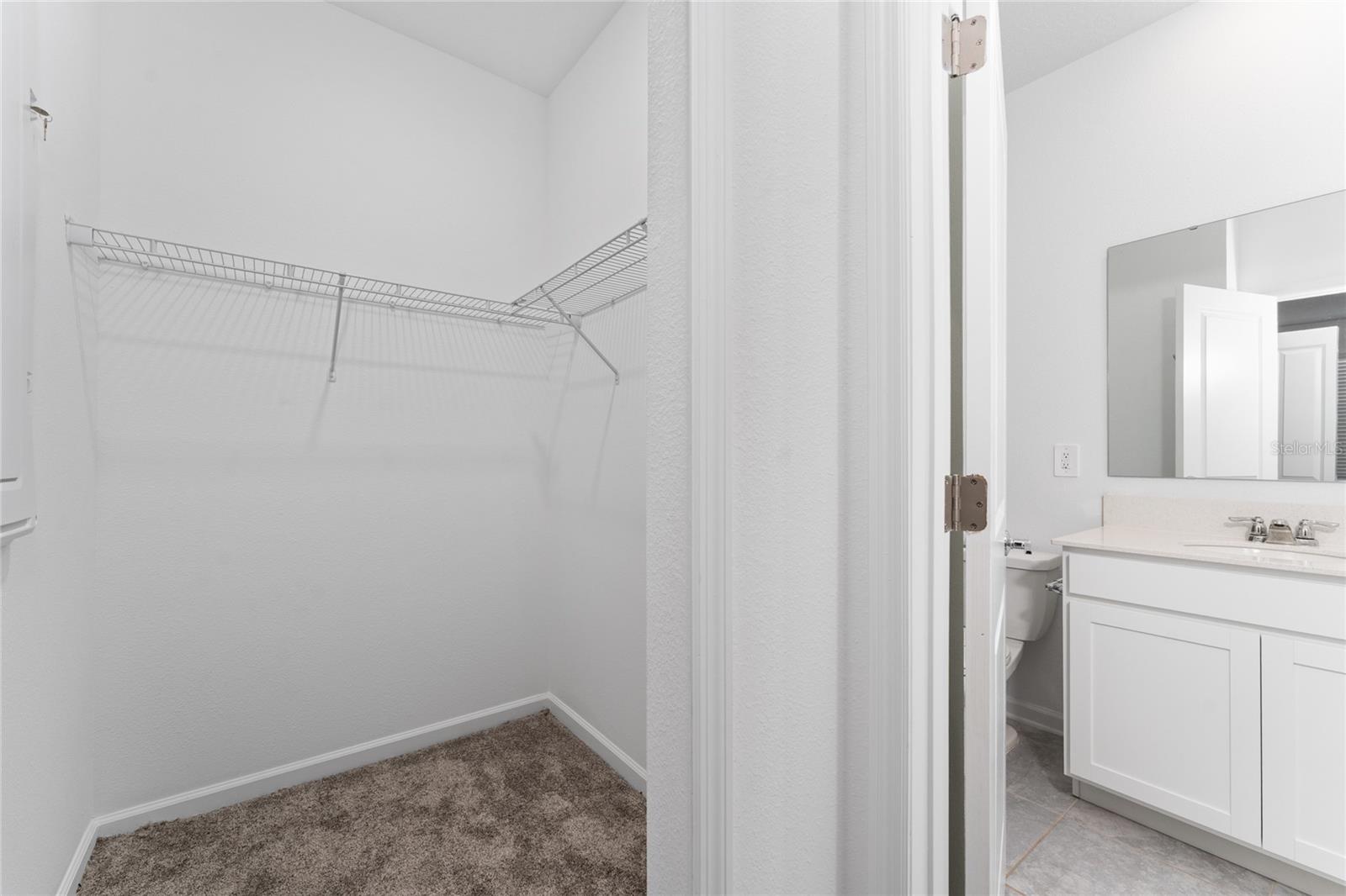 860 Daring Dr Property Photo 15