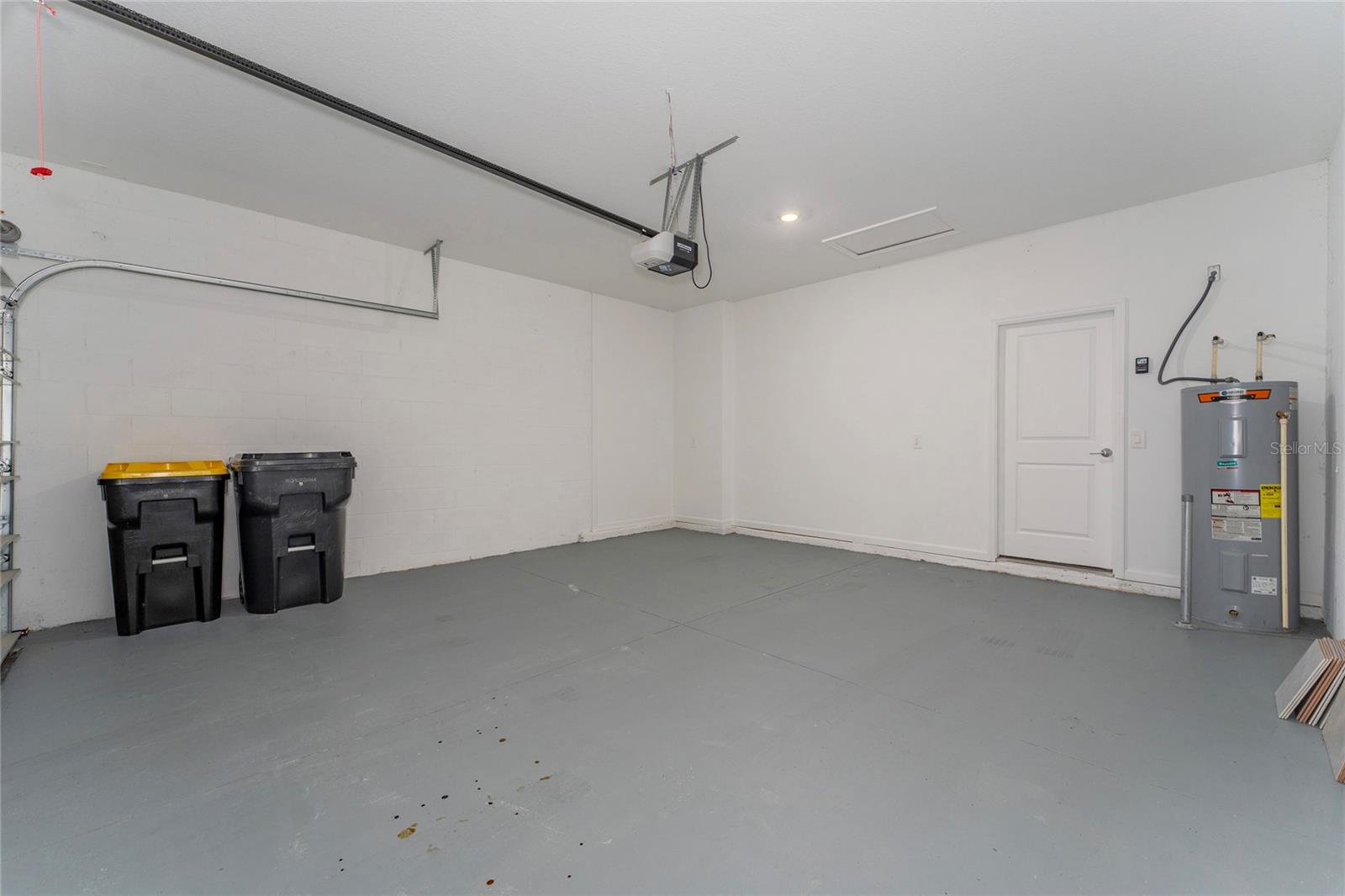 860 Daring Dr Property Photo 23