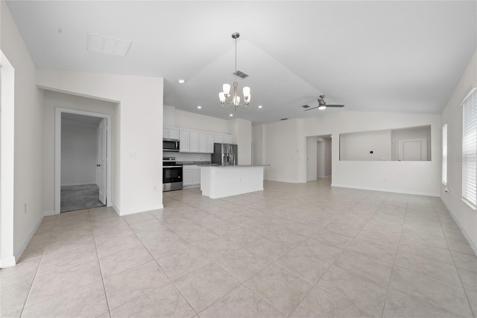 9061 Oscraft Dr Property Photo 4