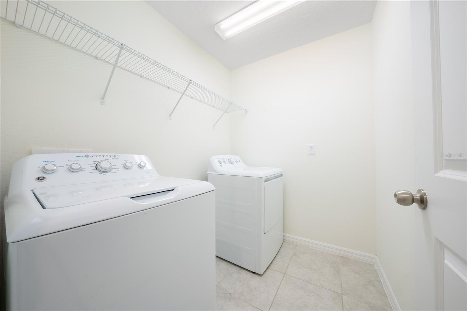 9061 Oscraft Dr Property Photo 23