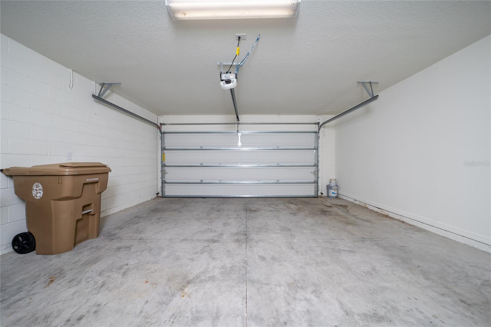 9061 Oscraft Dr Property Photo 25