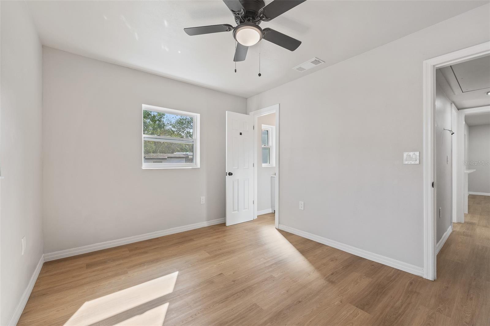 2800 E Anderson St Property Photo 14