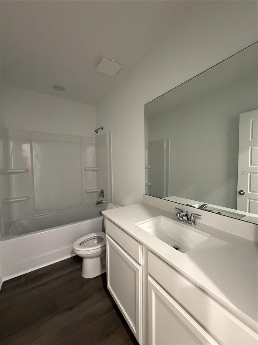2569 Olympic Ct Property Photo 3