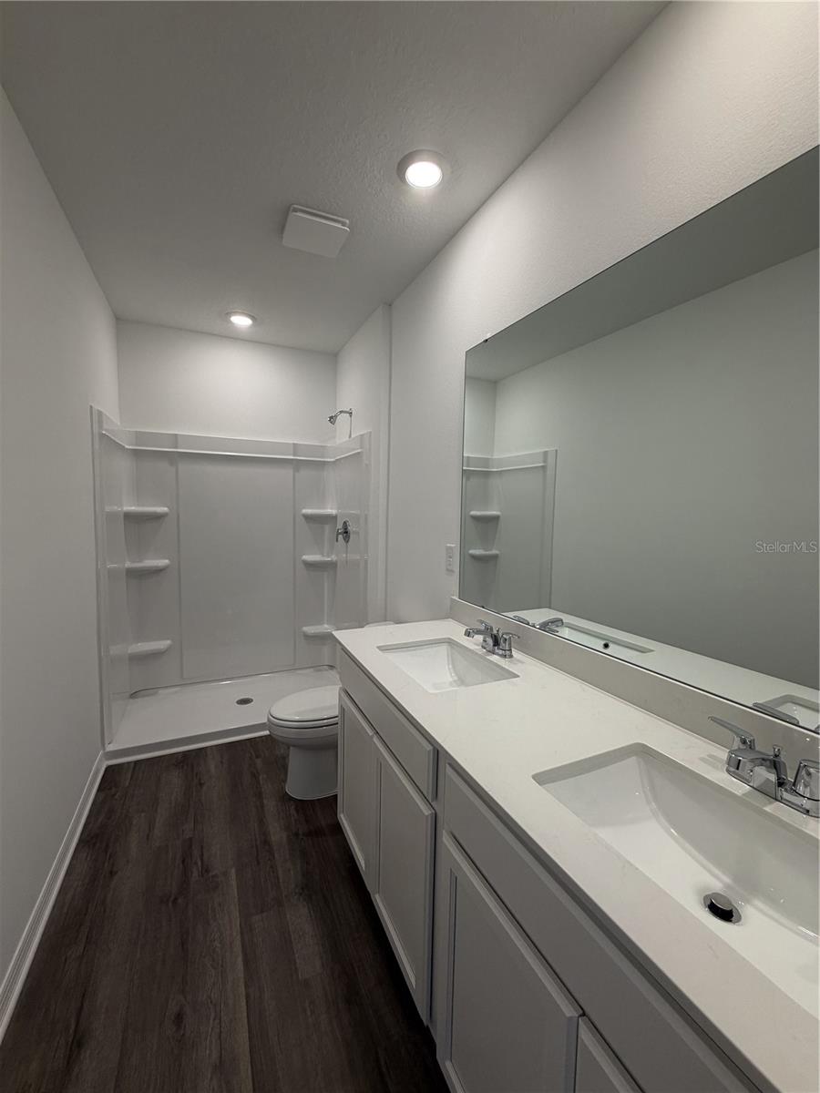 2569 Olympic Ct Property Photo 6