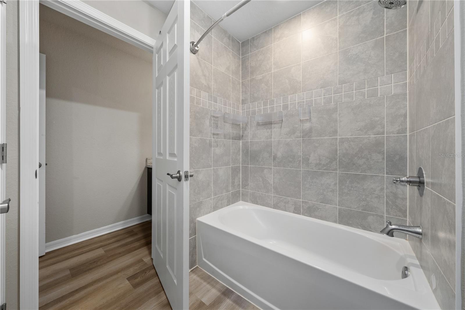 445 Silverbell Trl Property Photo 29