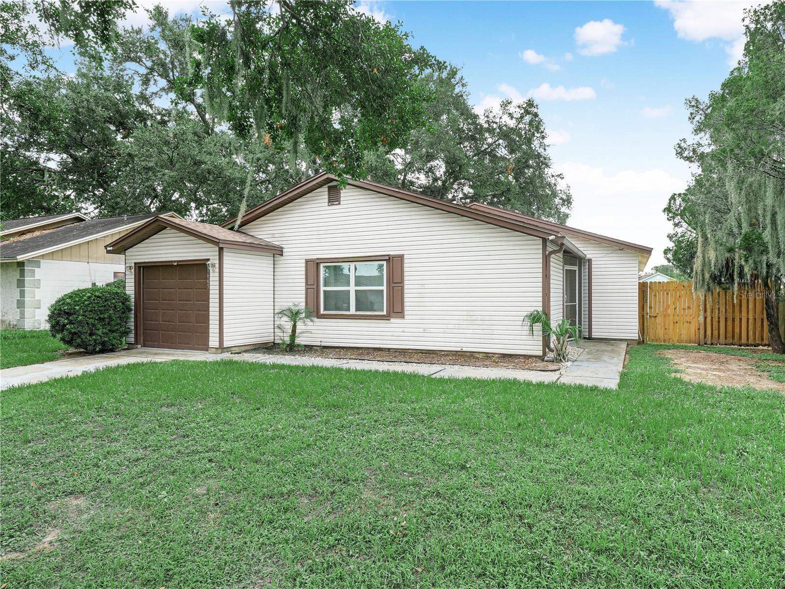 1665 Sailpoint Dr Property Photo 2