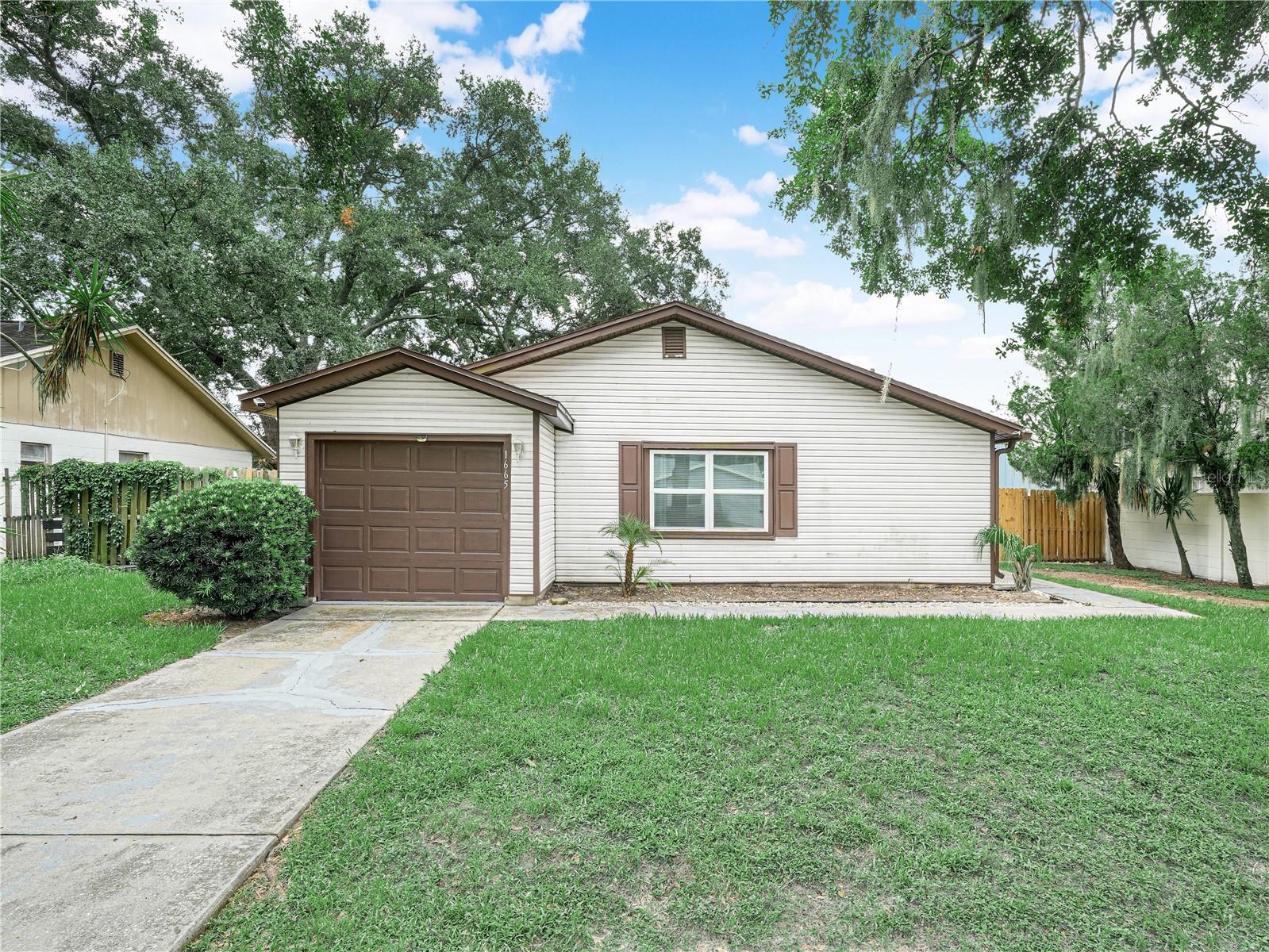 1665 Sailpoint Dr Property Photo 3