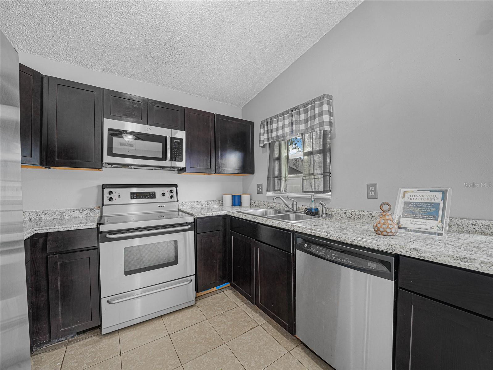 1665 Sailpoint Dr Property Photo 27