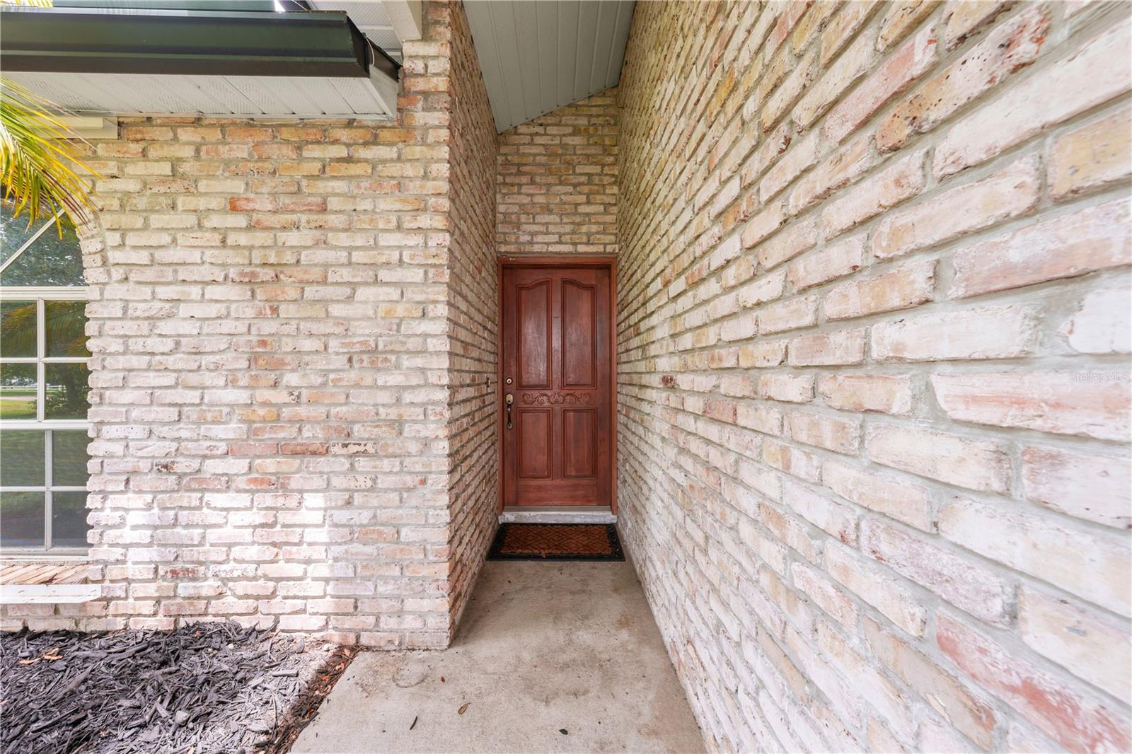2810 Windsong Ln Property Photo 6