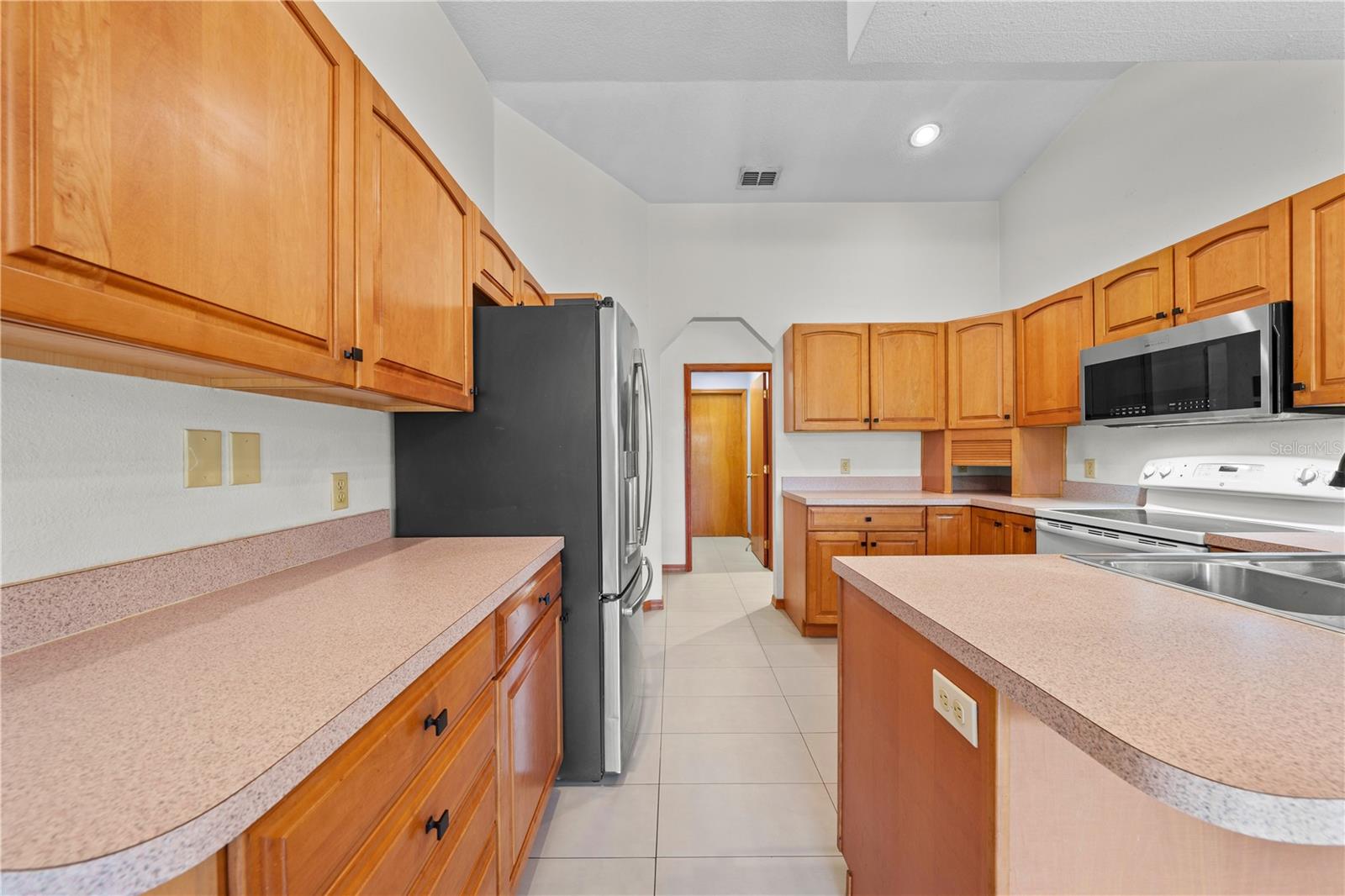 2810 Windsong Ln Property Photo 10